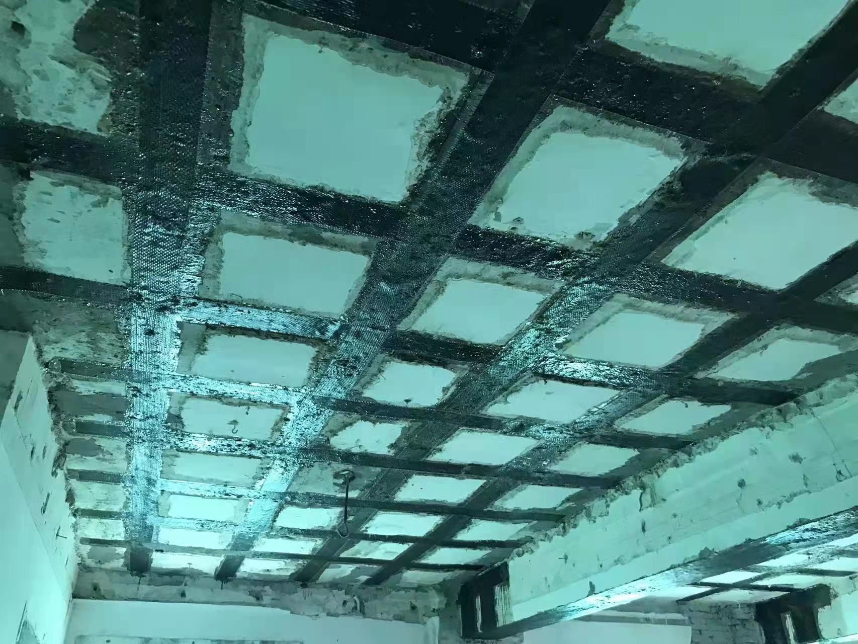 五通桥粘碳纤维布施工工艺